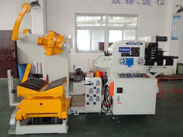 Cấp phôi NC 3 in 1 TLN1 Series Rộng: 300-600mm, Dày: 0.3-2.3mm